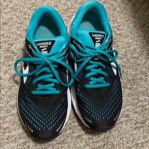 Brooks tennis shoes turquoise & black size 7
